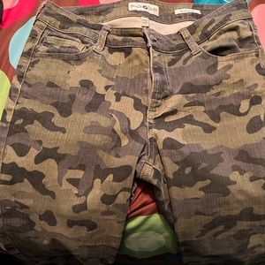 Army fatigue fitted jeans